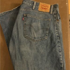 Levi’s 505 blue jeans size 40x30